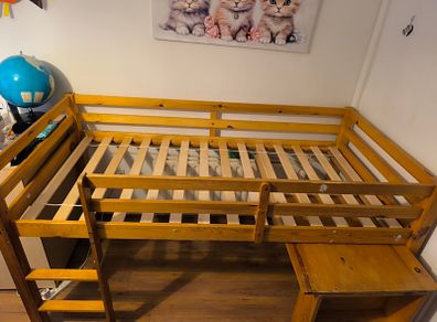 Bunk bed