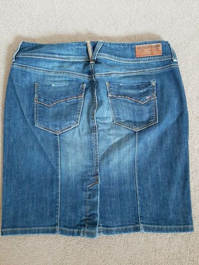 Tommy hilfiger denim skirt