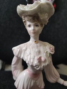 Bone China Figurine LADY ALICE