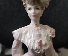 Bone China Figurine LADY ALICE