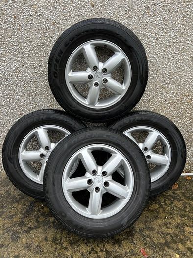 Genuine Hyundai Santa Fe alloy wheels
