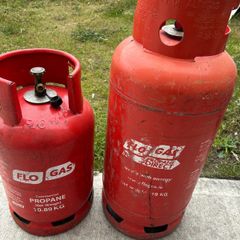 2 EMPTY gas cylinders