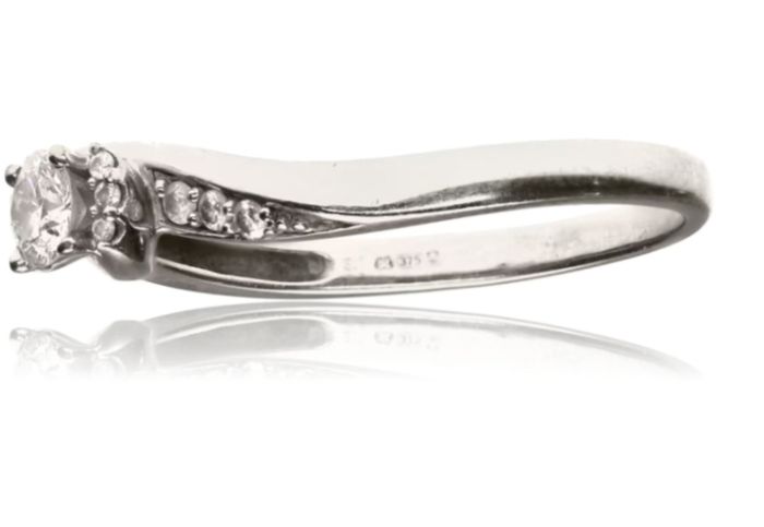 New in box "Forever diamond ring"with certificate 9k gold