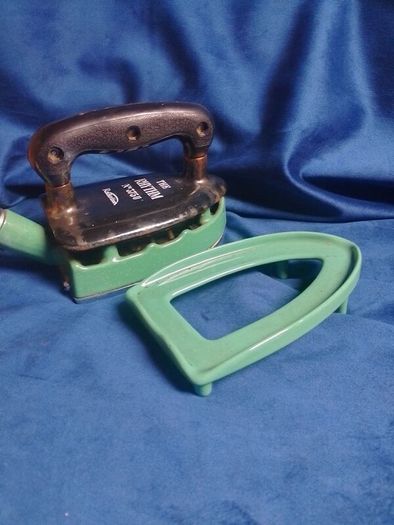 Vintage 1930s "The Rhythm" No. 375U Gas Iron with Enamel Trivet Stand & Hose