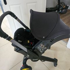 Doona i Car Seat & Stroller  2 ISOFIX Bases + Accessories