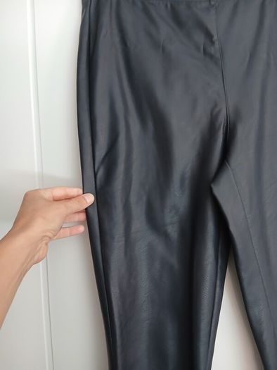 Leather leggins