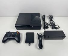 Xbox 360E 250GB + Controller