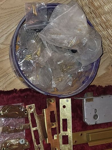 Miscellaneous locks handles
