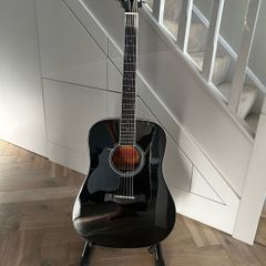 Richwood Guitar left handed