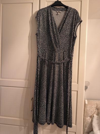 H&M Dress size M