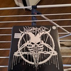 6 sealed vinyls