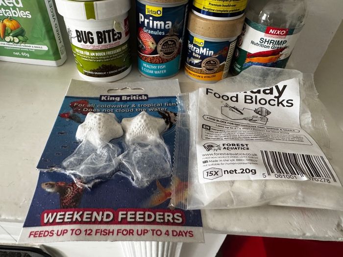 shrimp / fish food / decor