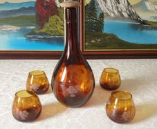 For Collectors Rare Vintage 5 Piece J. Albinana Oleria Spain Etched Amber Decanter With Matching Amber Wine Glasses Set