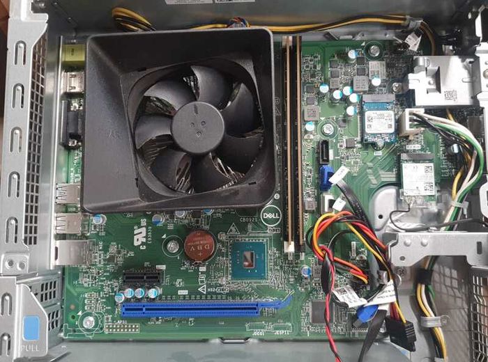 Dell Vostro 3681 SFF - i5 10th Gen | 16GB RAM | Compact Desktop
