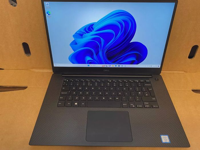 Dell Precision 5540 15.6" WIN 11 PRO Mobile Workstation Business Gaming Laptop i7-9750H 2.6GHz 32GB RAM 512GB SSD Nvidia Quadro T1000 4GB GDDR6