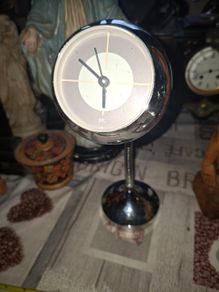 Vintage Present Time (PT) Chrome Eyeball Gooseneck Spring Desk Clock Space Age  design