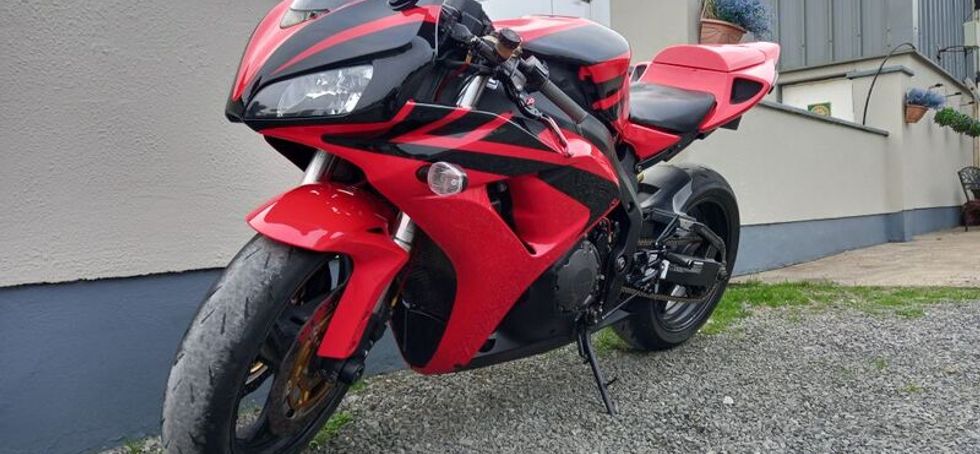 2007 Honda Fireblade Read Description