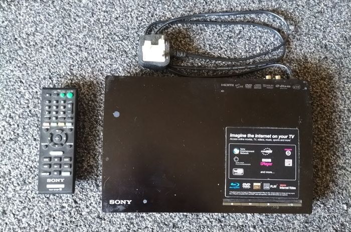 A lot including: Cameras : 2 for photos,  2 for video.   Radio short waves. Dvd reader. Super8 projector