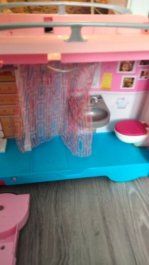 Barbie campervan