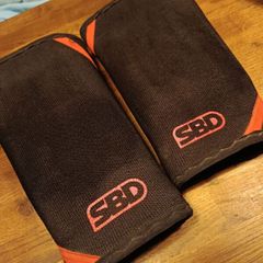SBD knee sleeves