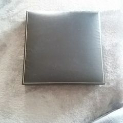 Small storage box
