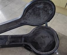 Banjo hard case gig bag - black (fits 19 fret banjos perfectly)