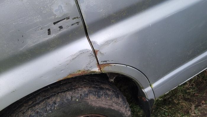 2004 CrewCab Totota Hiace for parts