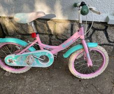 Girls bike