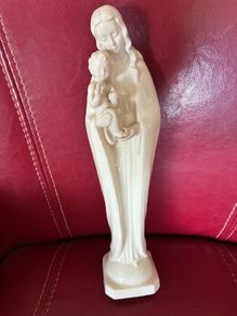Goebel Madonna & Child Figurine