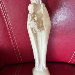 Goebel Madonna & Child Figurine