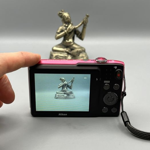 Nikon Coolpix S3300 16MP Digital Camera Pink - Boxed - Full Kit