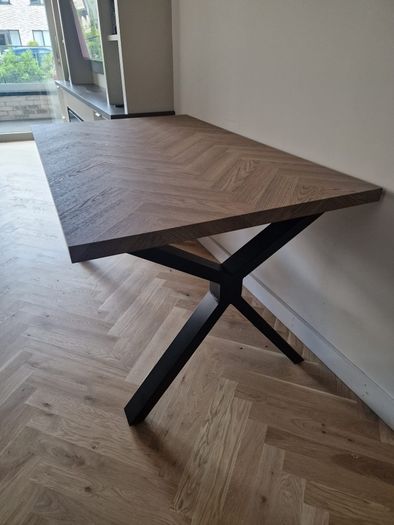 Kitchen table