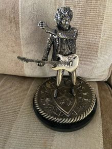 Jimi Hendrix bronze statue .. limited to 500