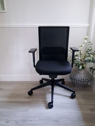 Ergonomic Office Chair