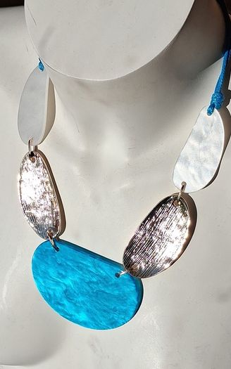 Marbled Resin Bold Statement Necklace