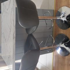 Kitchen Island / Breakfast Bar Table with Stools