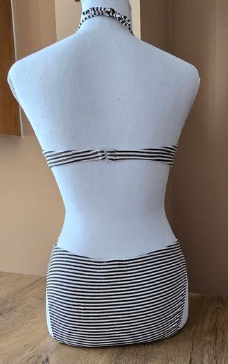 Bikini size EU40