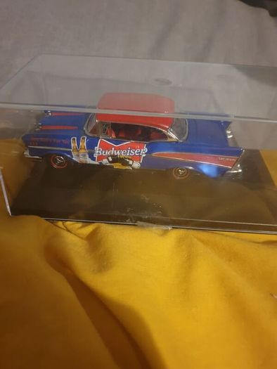 Budweiser Dinky 1957 Die.cast Model chevrolet belair 1.43 scale