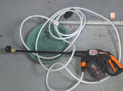 Cordless power washer