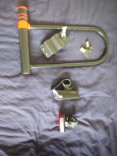 Decathlon Elops Bike Accessories Bundle - Heavy Duty D-Lock & Front/Rear LED Light Set