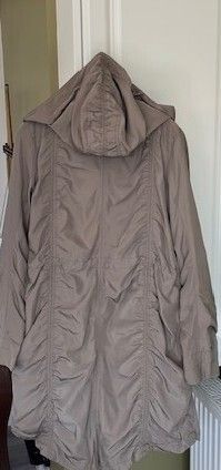 Dutch Brand Yaya Coat Jacket Ladies. Medium. Sage Green / Khaki. Satin Finish.  Detachable hood. Excellent. Proceeds To Medecins Sans Frontieres.