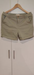F&F women's short pants.