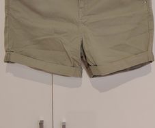 F&F women's short pants.