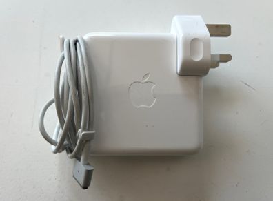 Apple 85W Magsafe 2 charger