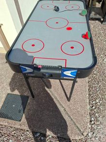air hockey table