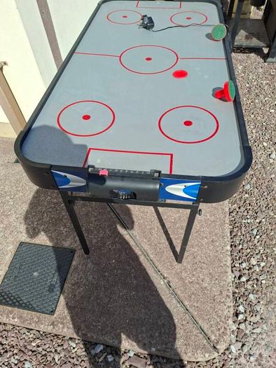 air hockey table