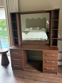 Dressing table