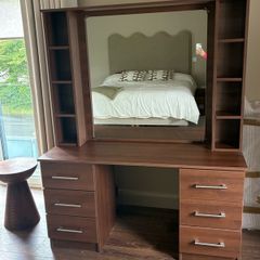 Dressing table