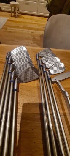 golf set (vantage clubs)