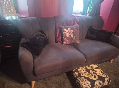 stunning 3 seater sofa